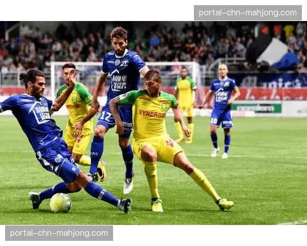 赛事通讯：南锡主场告别战，球迷温情送别效力十年的门将